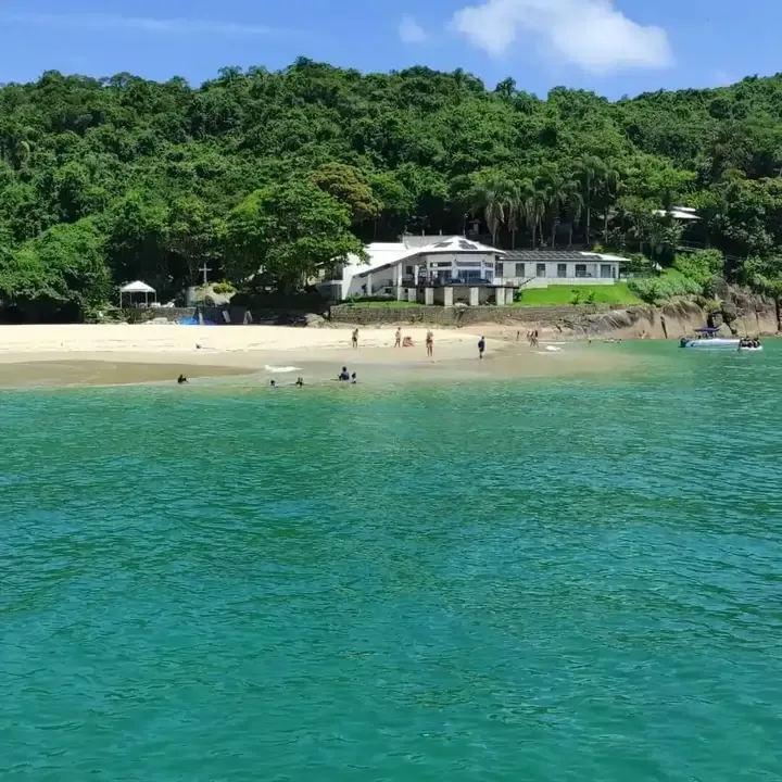 Ilhas Norte Ubatuba - Ilha dos Porcos com praia de areia branca